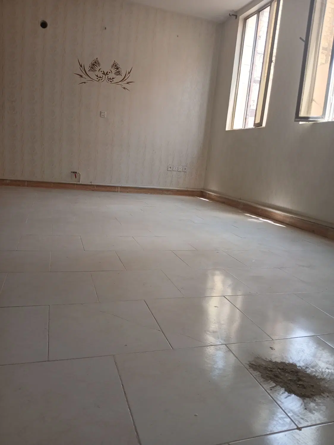 واحد اجاره ۶۵متر طبقه ودم شهرک ارم بنفشه شرقی