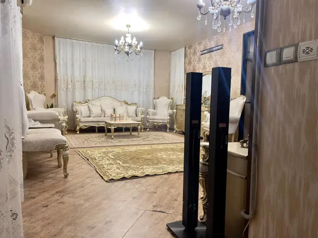 فروش آپارتمان،قیمت کانکس(اندیشه در۵kmملارد)سند+وام