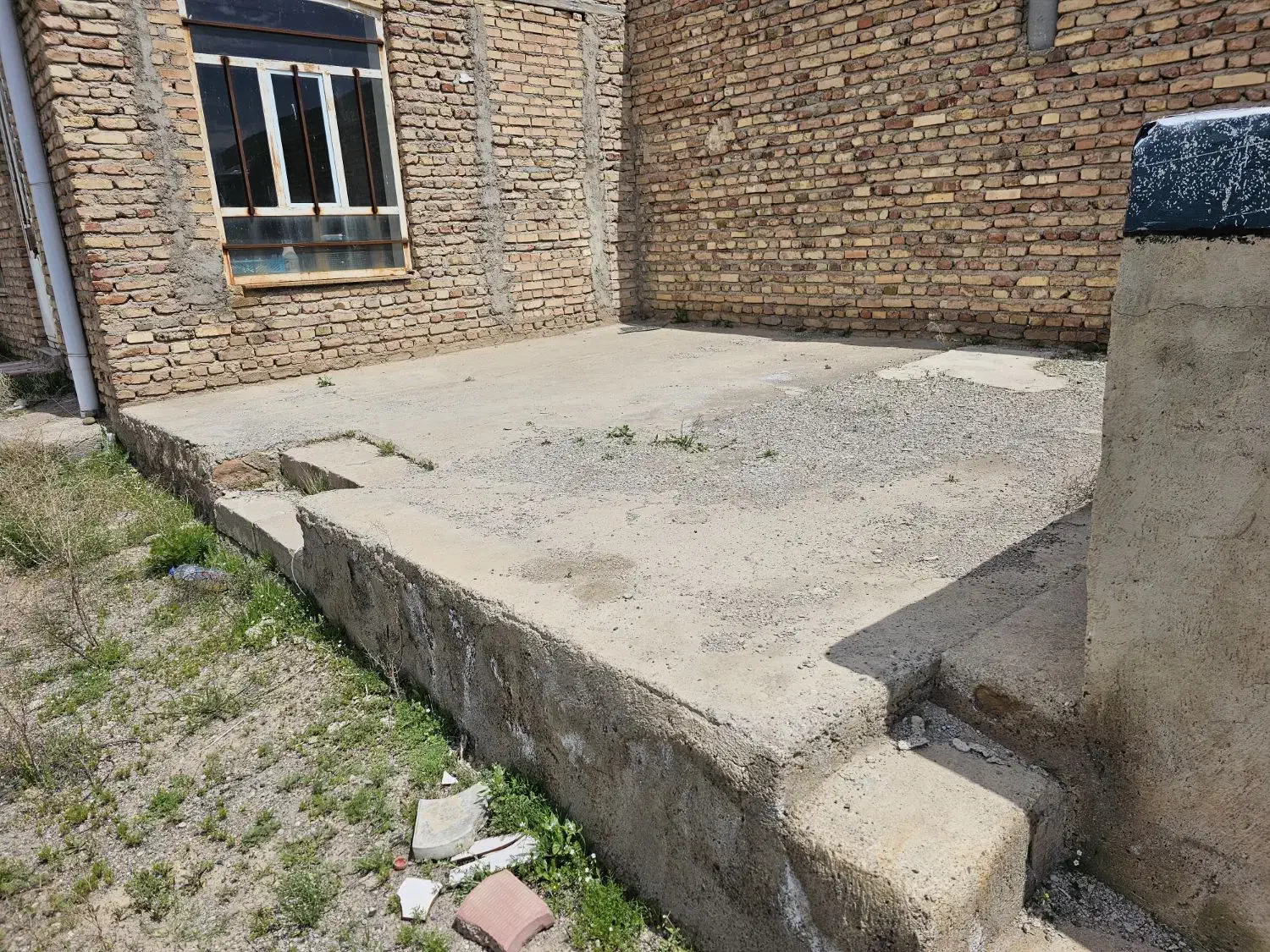 زمین حصار شده  در اوغلی