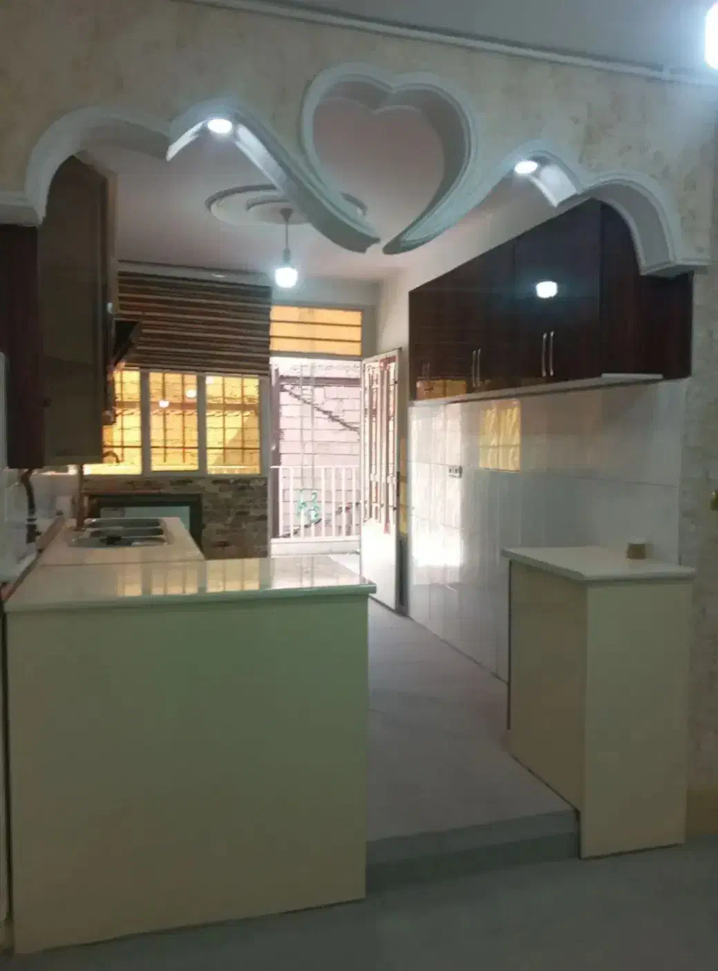 اجاره آپارتمان ۹۰ متری تک واحدی حیاط دار وجی آباد