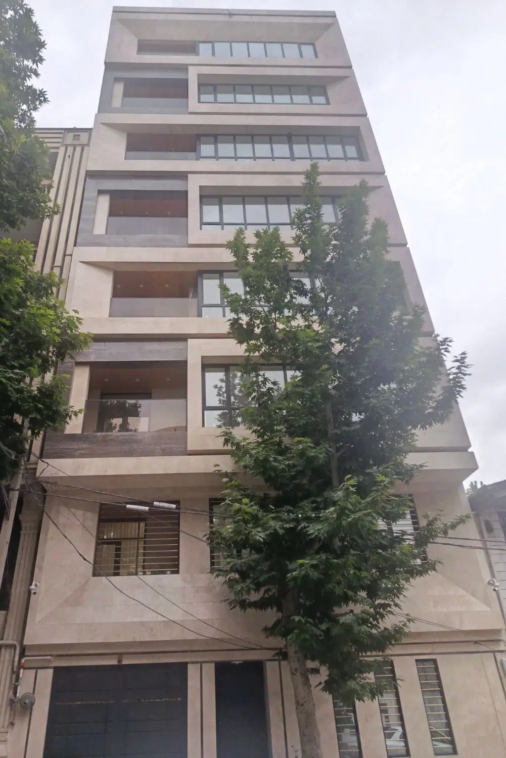 آپارتمان تاپ لوکیشن قاضی آباد