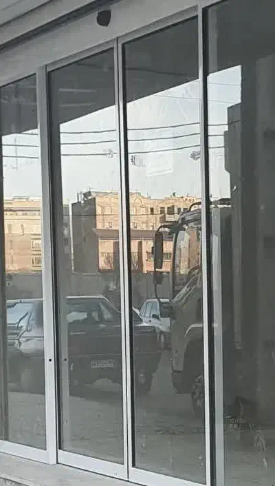 مغازه تجاری اجاره مهرویلا خیام غربی ۱۳۰متر ۹۵
