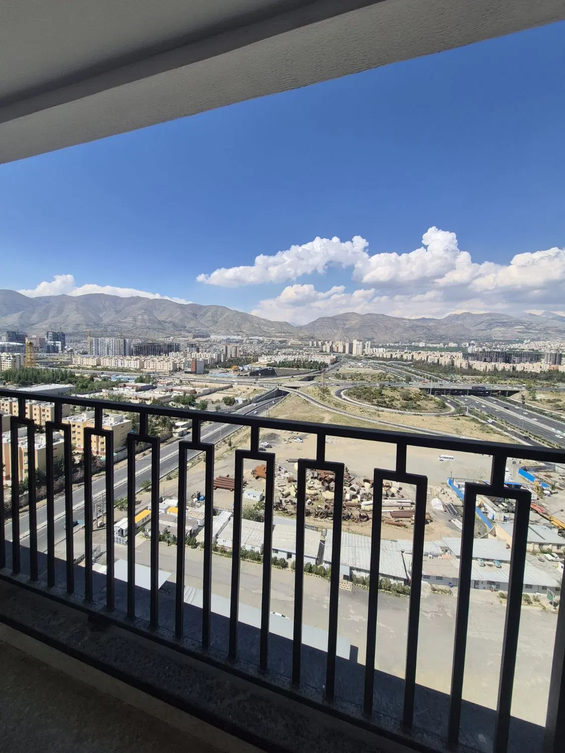 برج مجلل رونیکا کوهک ویو دار