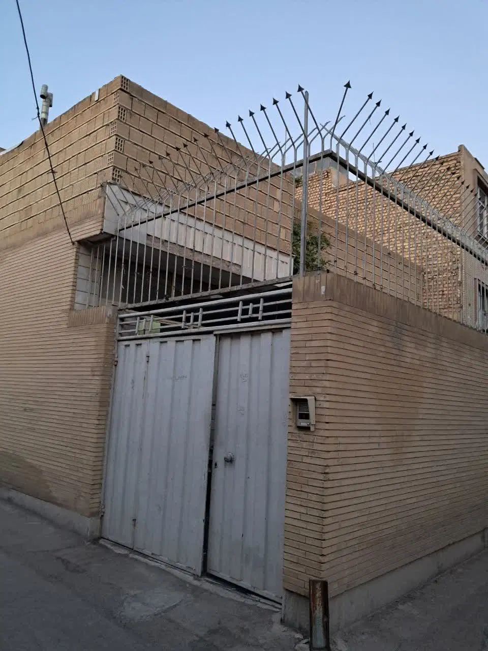 منزل مسکونی۱۳۳ متر.خیابان باغ فردوس