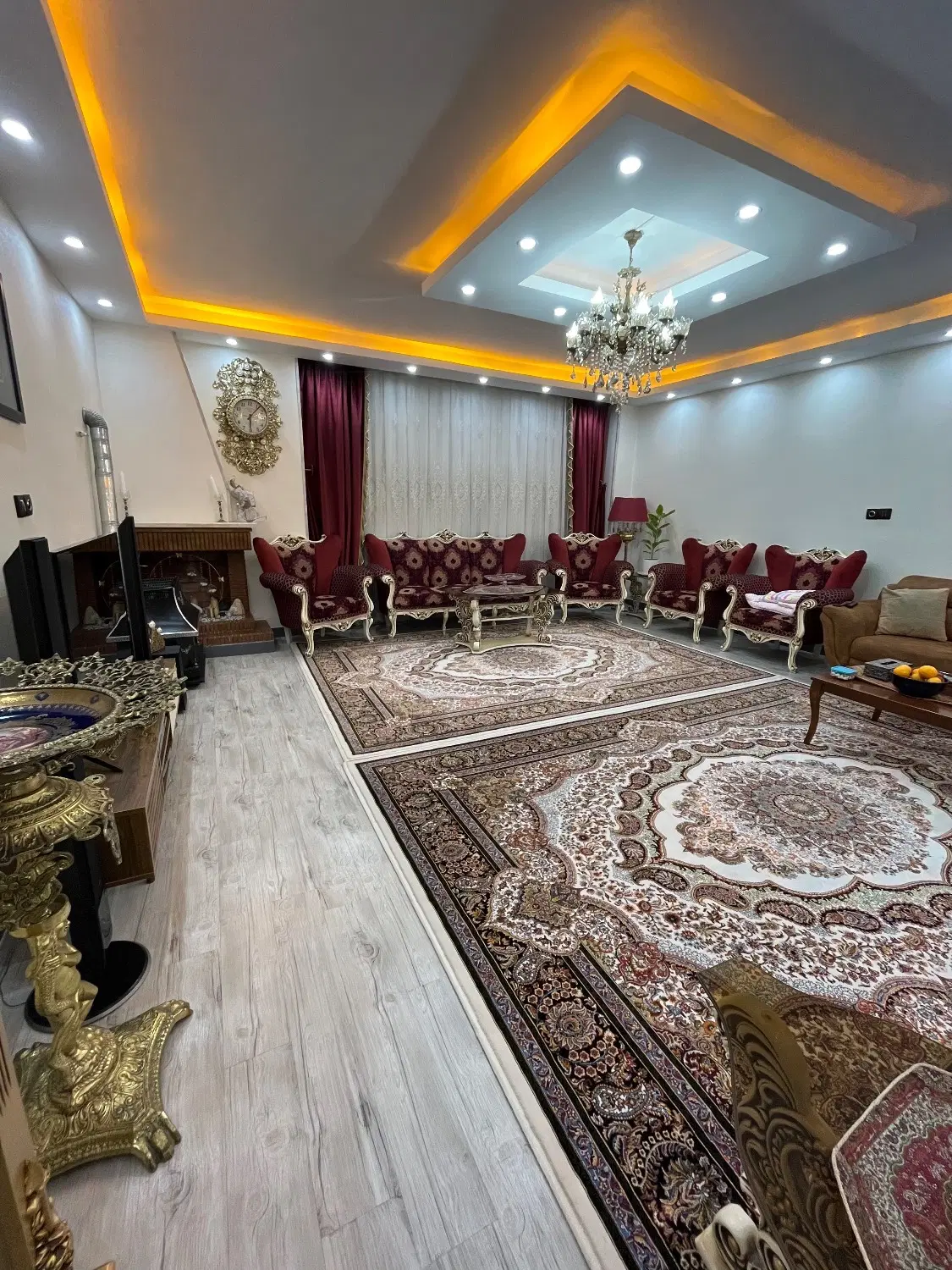 فردیس فلکه دوم دو خوابه آپارتمان فول بازسازی سند