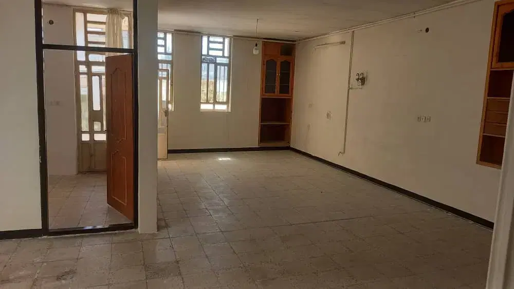 ۱۸۰متر ویلایی دو خواب ناصرخسرو(فرزانگان)