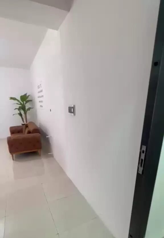 فروش واحد اداری و تجاری