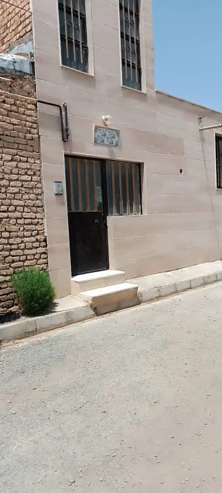 خانه ۹۰ متری و زمین باغی آزادمرزاباد