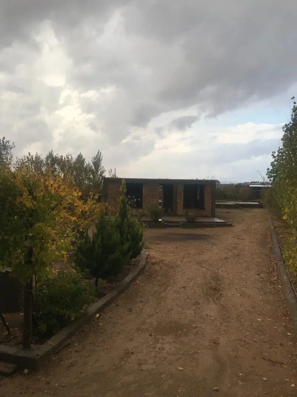 باغ سیخ دارنگون