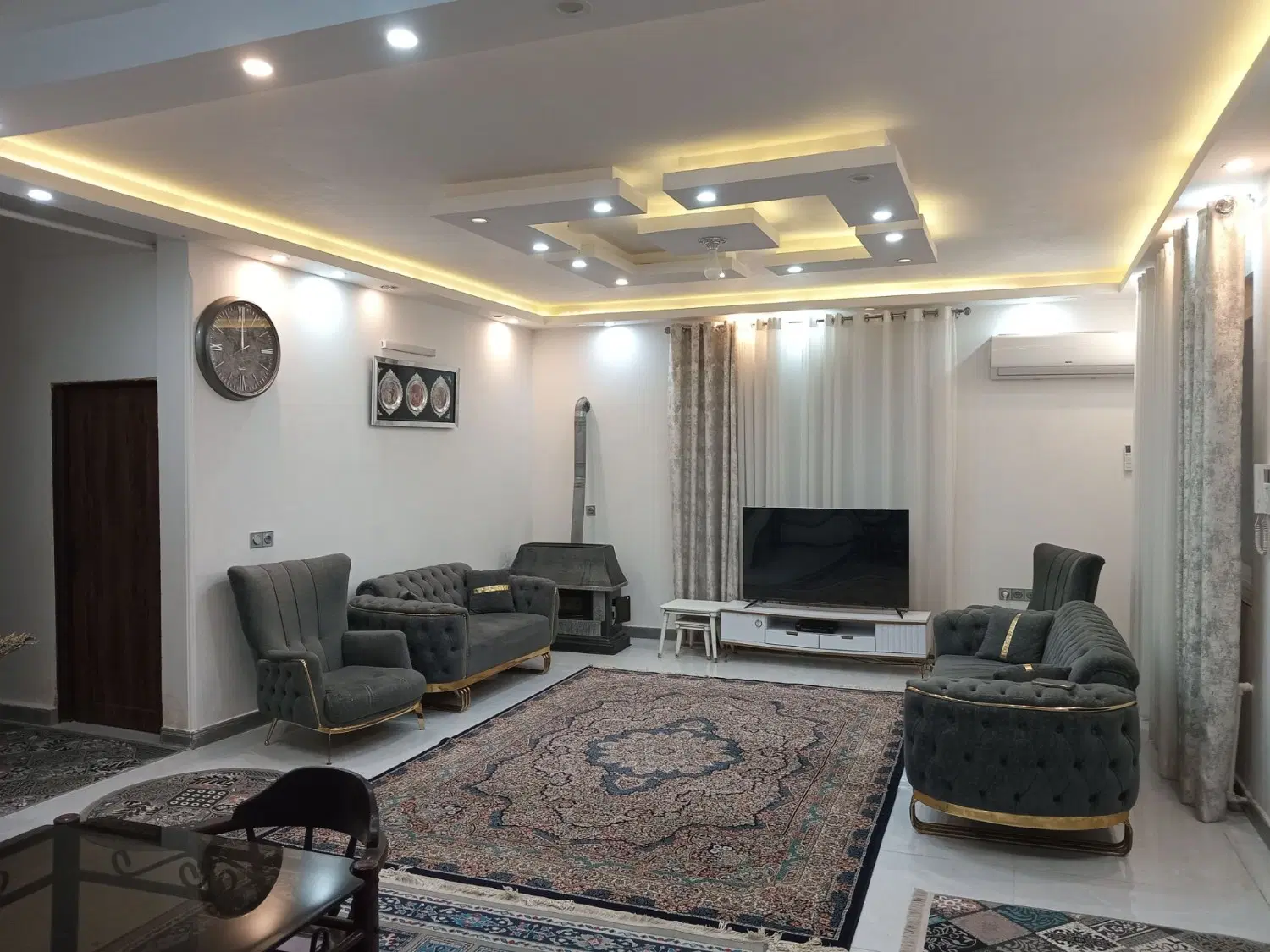 اجاره و فروش ویلا ساحلی وسوییت و ویلا باغ