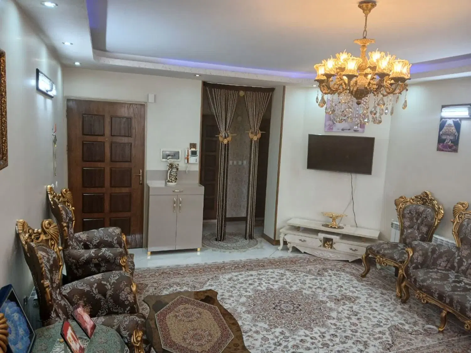 آپارتمان دو خوابه