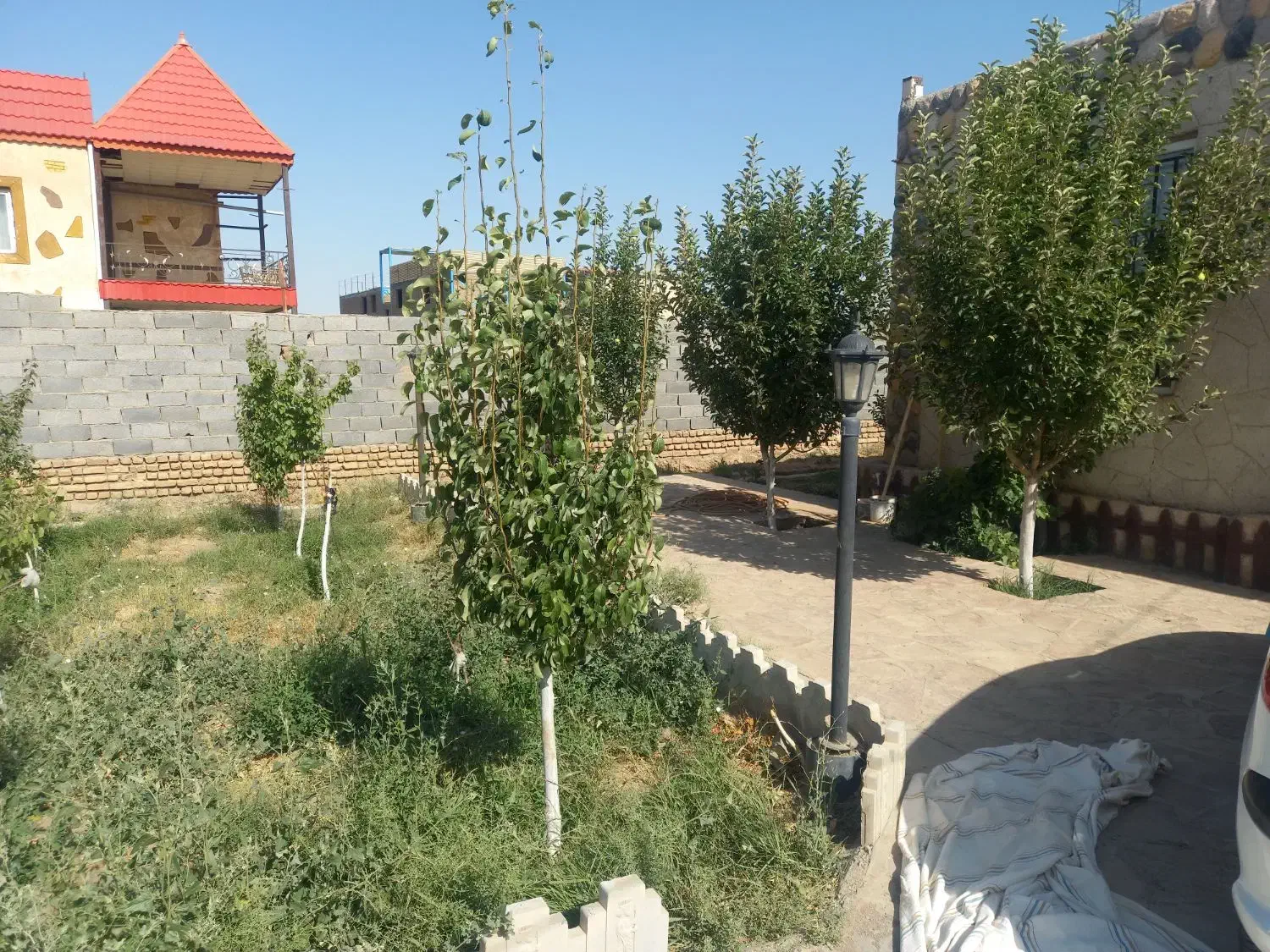 باغ در محدوده مسکونی تجاری