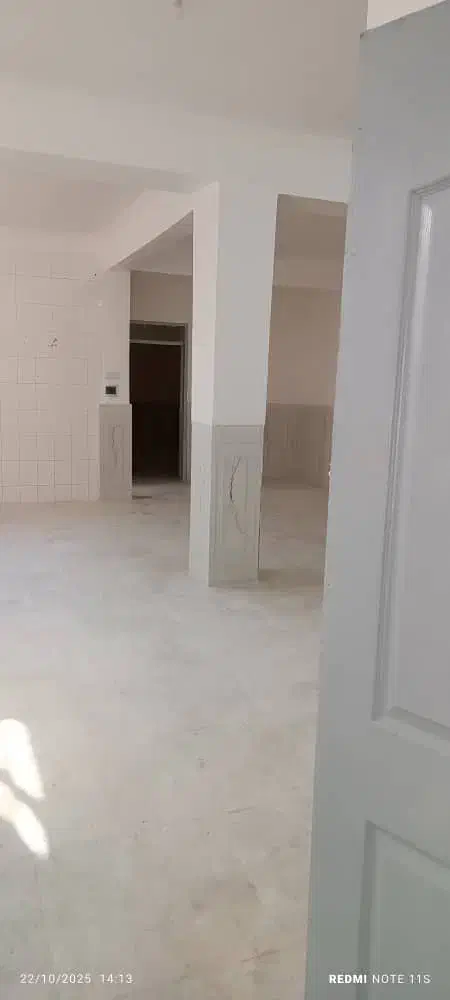 دو طبقه نوساز خیابان طباطبایی14 یا پوشاک 5