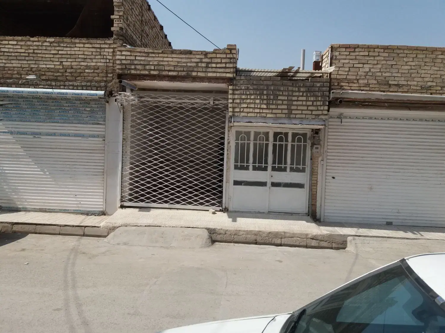 ویلایی ۱۲۵ متری با مغازه رسالت