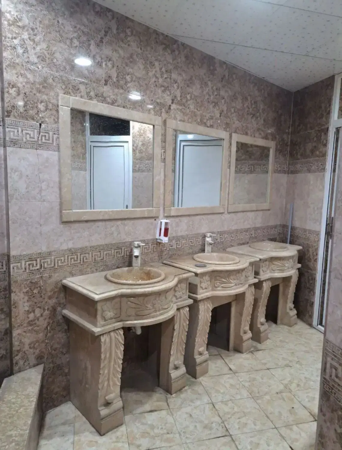 ۱۳‌ متر مغازه پاساژ اطلس شهرقدس معاوضه تهاتر
