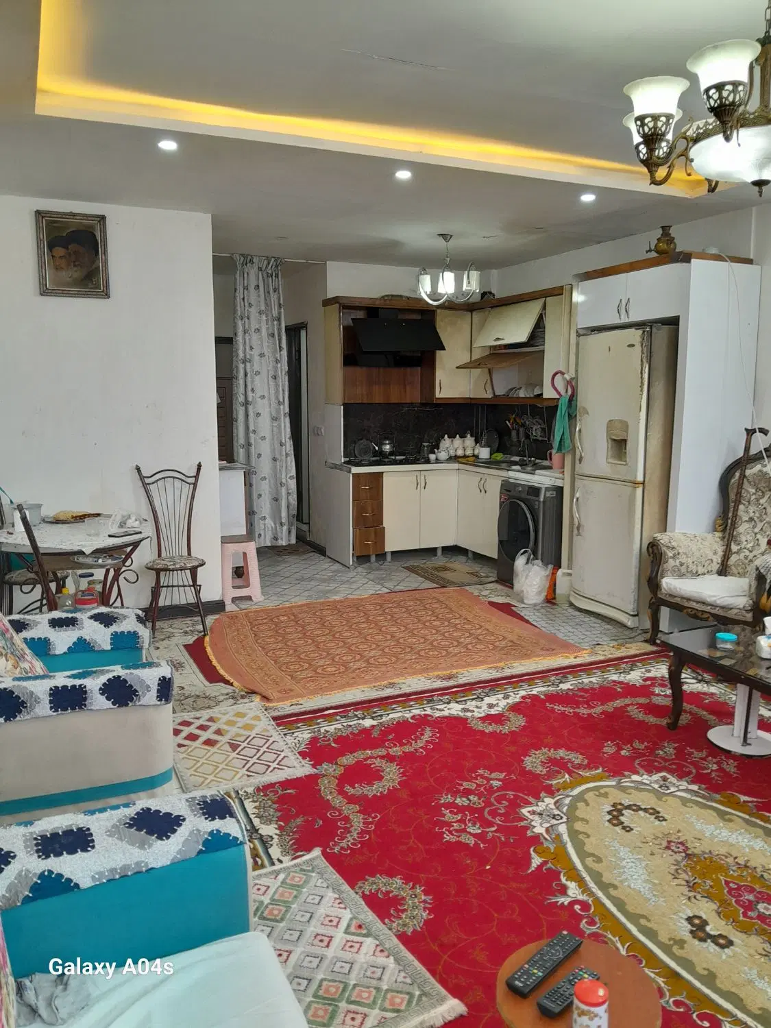 اپارتمان ۱۰۰ متری .با پارکینگ آسانسور_ املاک محمدی