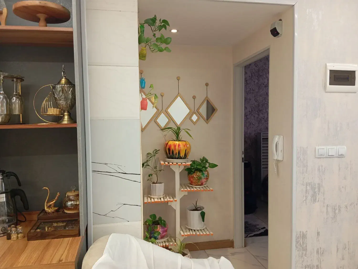 منزل ویلایی طبقه همکف ۲ خوابه در سعدی