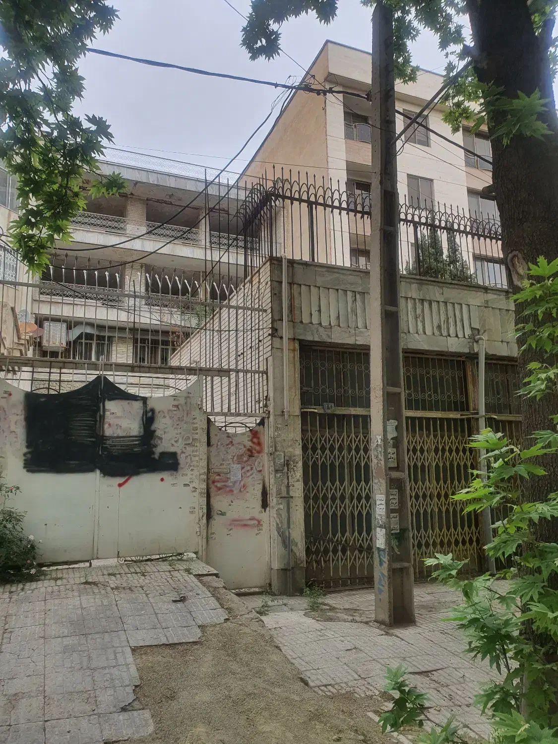 کلنگی ممتاز  مسکونی تجاری سعادت آباد بولوار ۲۴متری