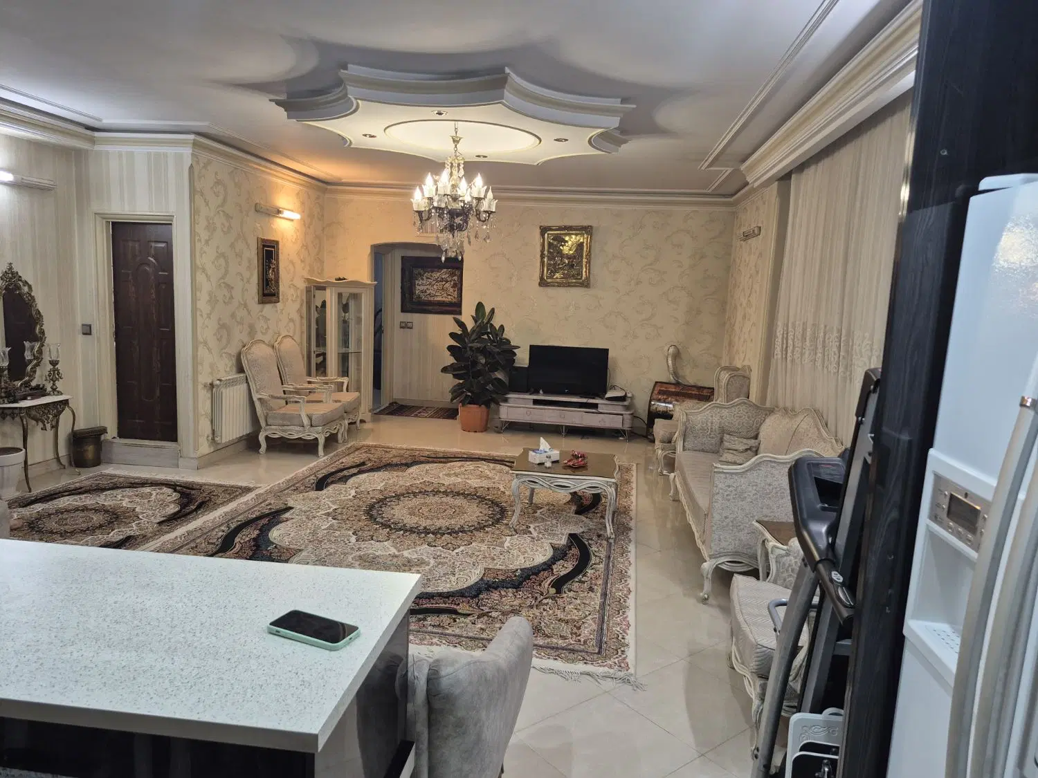 واحد ۹۳ متری تک واحدی دولت اباد خیابان بهشتی