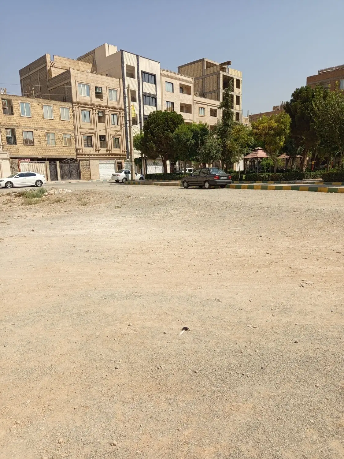 زمین ۲۵۷متر مسکونی شاهد شهر