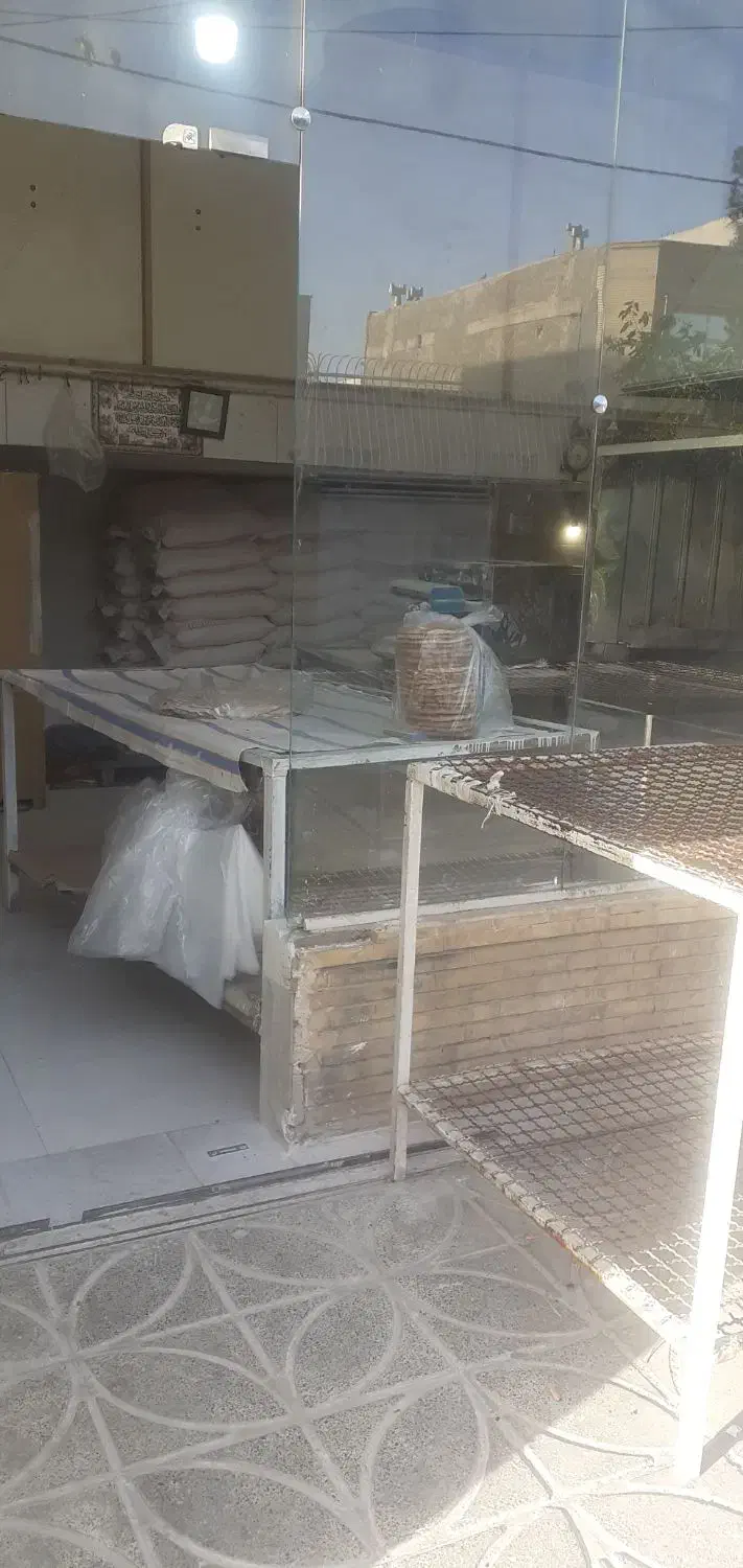 یک واحد مغازه نانوایی