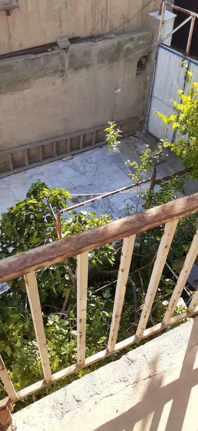 آپارتمان حصارک بالا