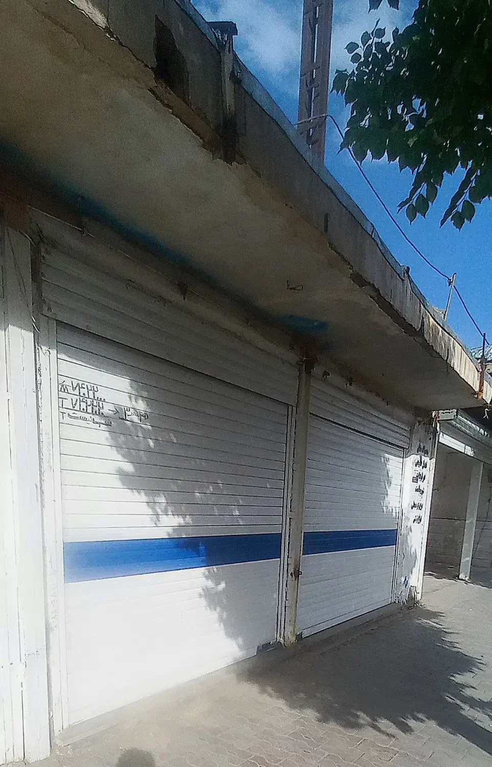 اجاره دوعدد مغازه ویک خانه