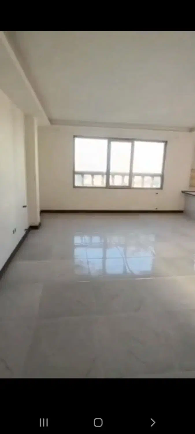 ۱۳۰متری ۳خوابه پکیج دار اماده سکونت