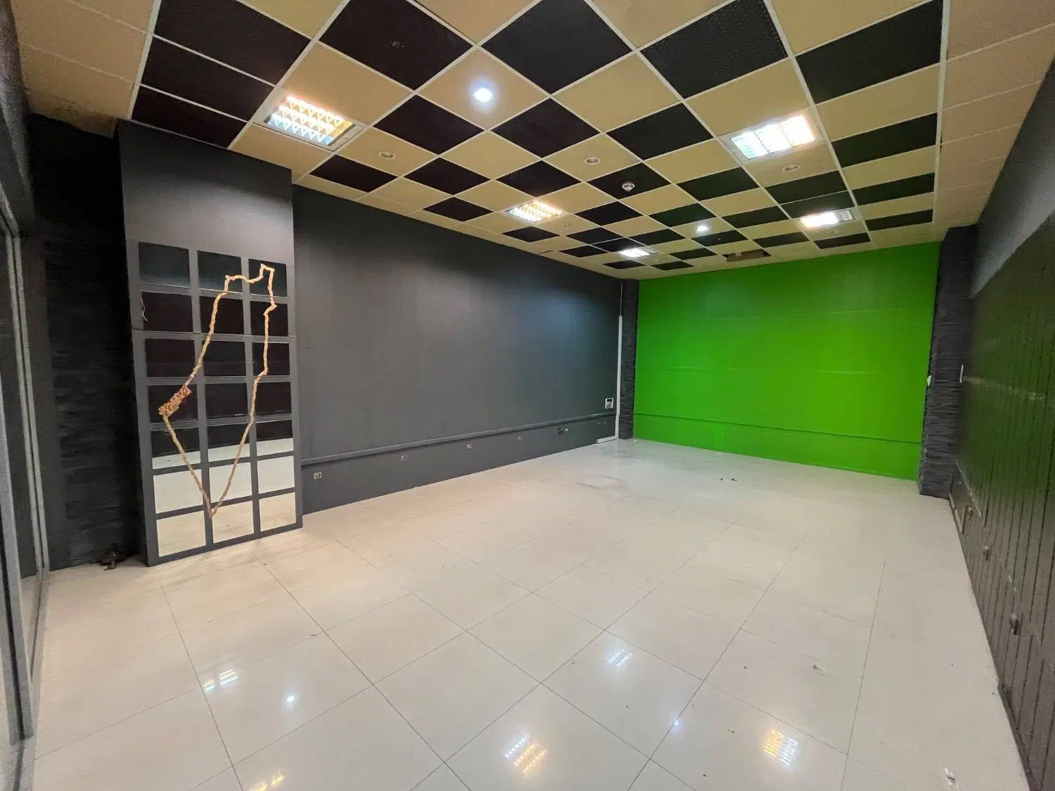 آگهی اجاره دو باب مغازه