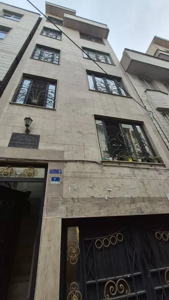 ۴۸متر عارف پارکینگ انباری