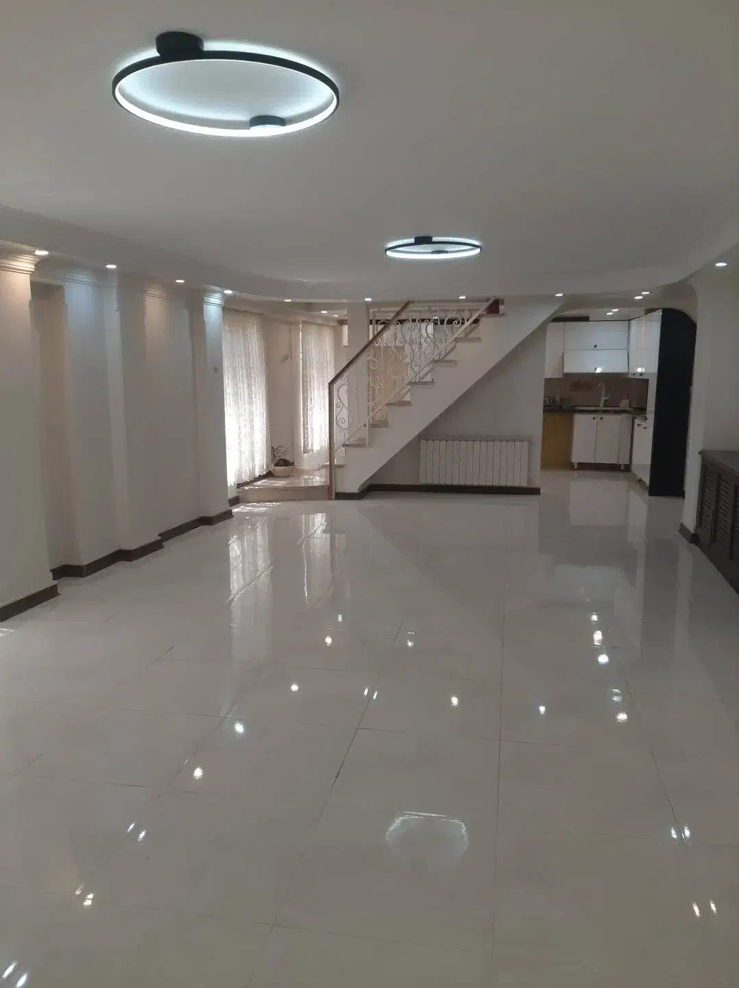 ۱۴۰ متری _ دو خواب _ دوبلکس _ شرق مرزداران