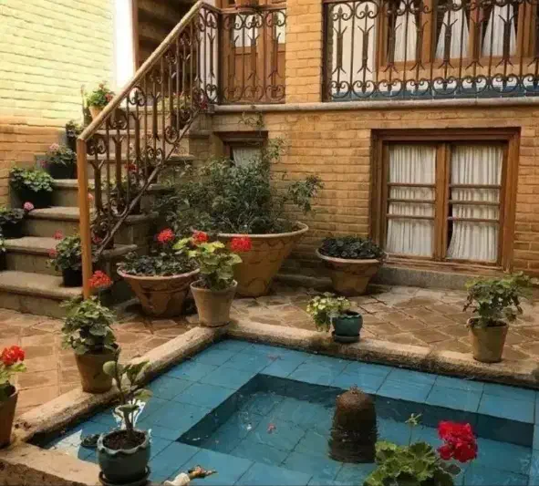 ۲۲۰ متر کلنگی جنوبی