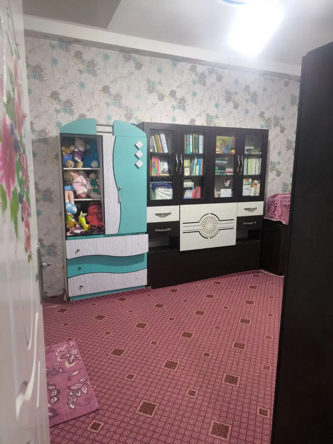 آپارتمان ۶۵ متری ، یک خوابه ، طبقه سه