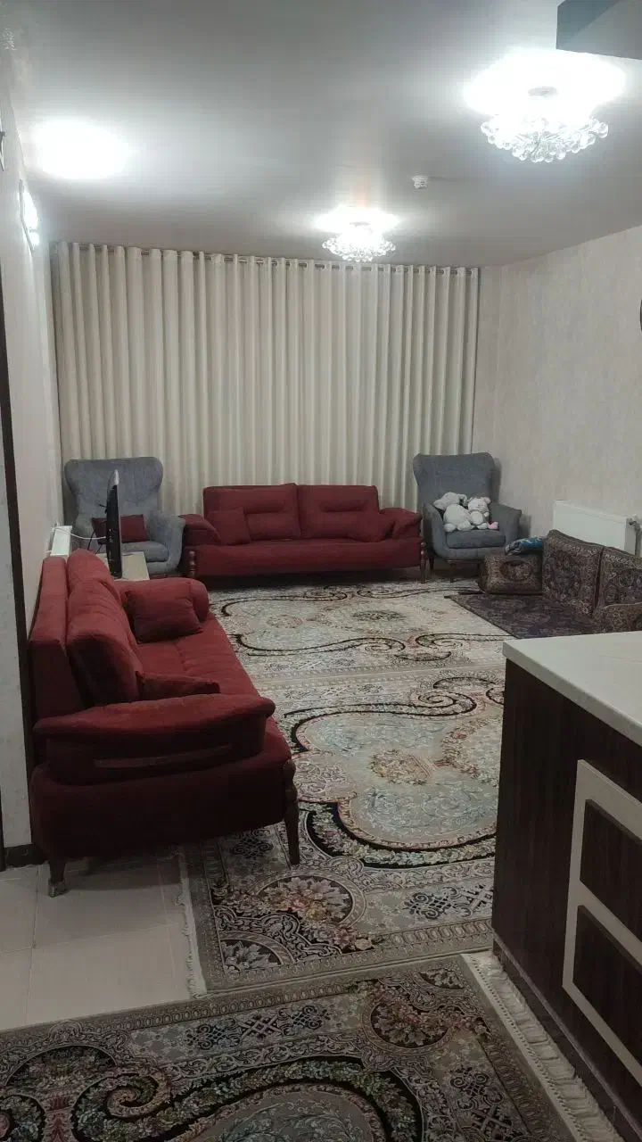آپارتمان ازادشهر