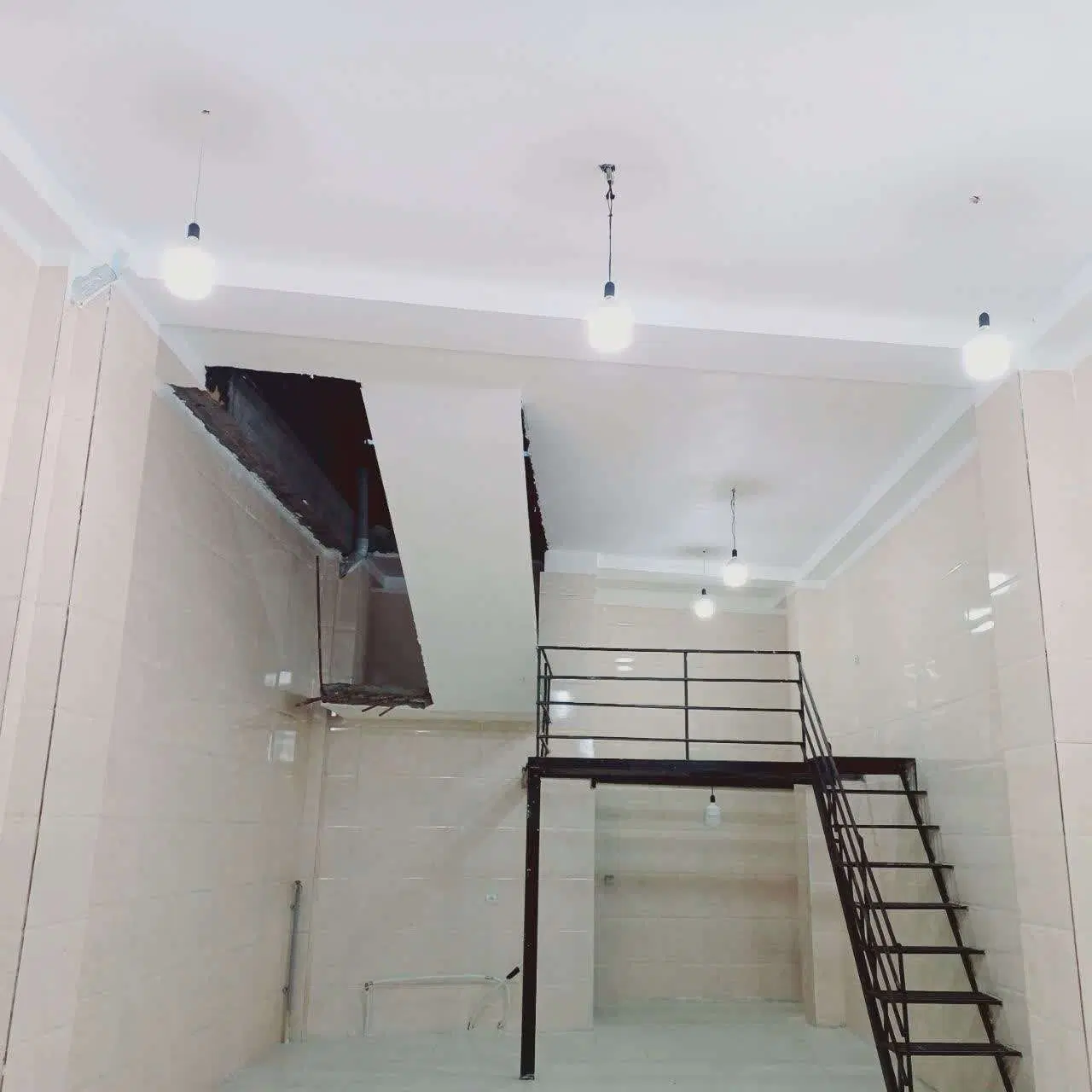 فروش ۶۳ متر تجاری مسکونی با سند و فول امکانات
