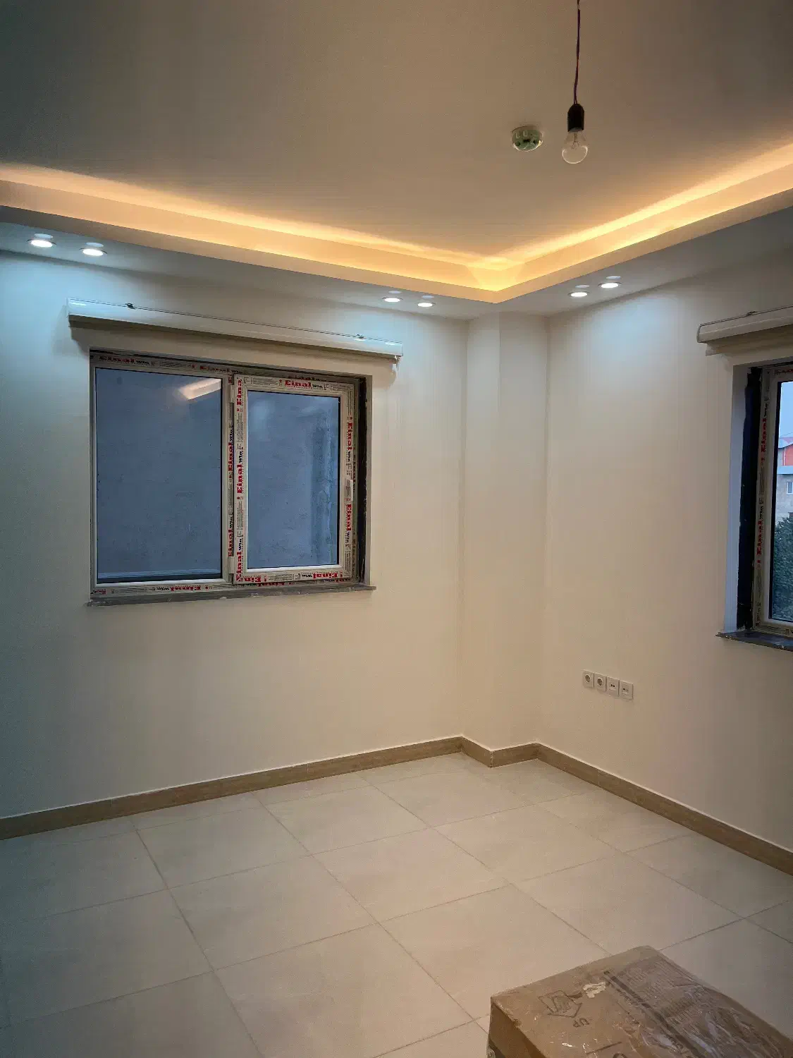 اجاره تخت و اتاق ۱۲ متری کولر دار پر نور