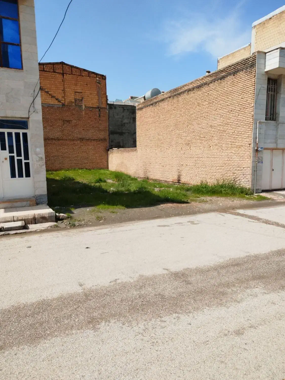 زمین  ۱۸۰متر جنوبی اول تکاور،ظفر