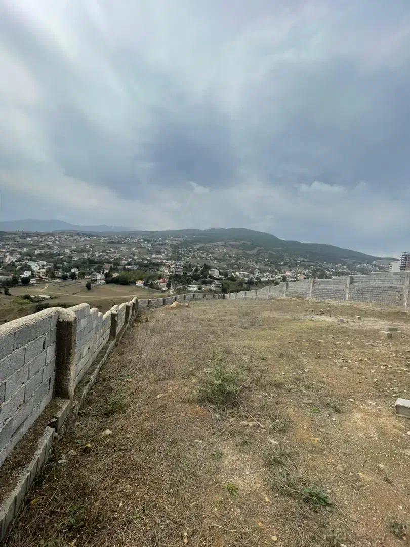 زمین چهار دیواری مرزن آباد( گویتر)