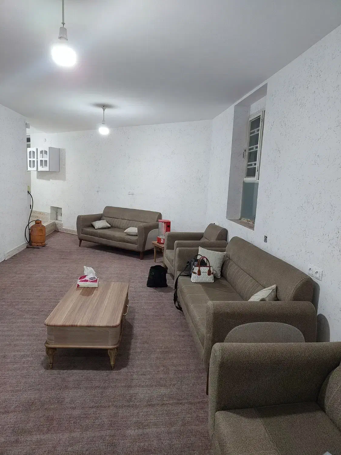 باغچه لوکس همراه با استخر جهت اجاره روزانه