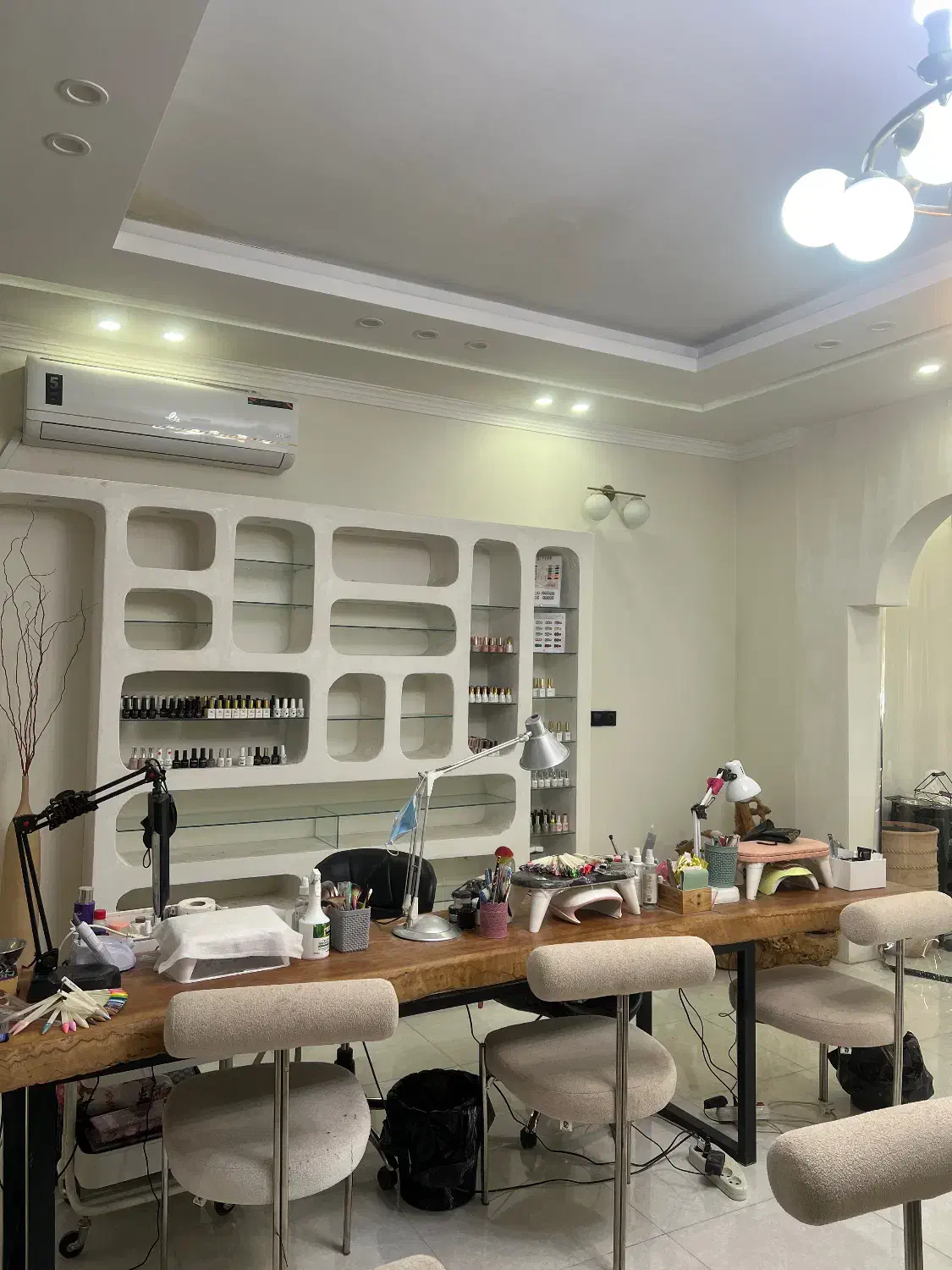 دعوت به همکاری ازنیروی ناخن کاروارایش دائم وفیشال