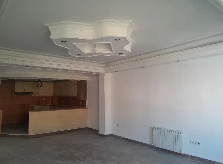 آپارتمان ۱۱۷ متری فاز یک ۴ شرقی