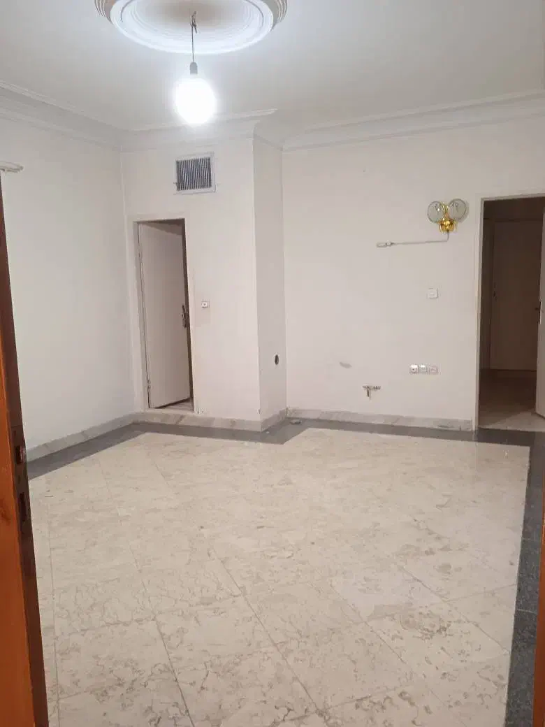 اجاره طبقه ۲ آپارتمان ۵۶ متری نازی آباد