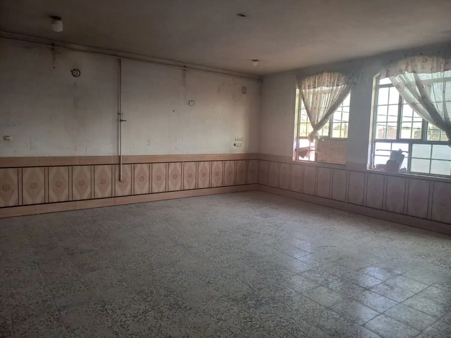 خانه ۱۴۰ متری دلباز