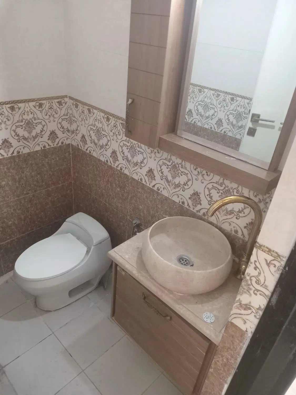 اجاره یک واحد ۱۲۰ متری
