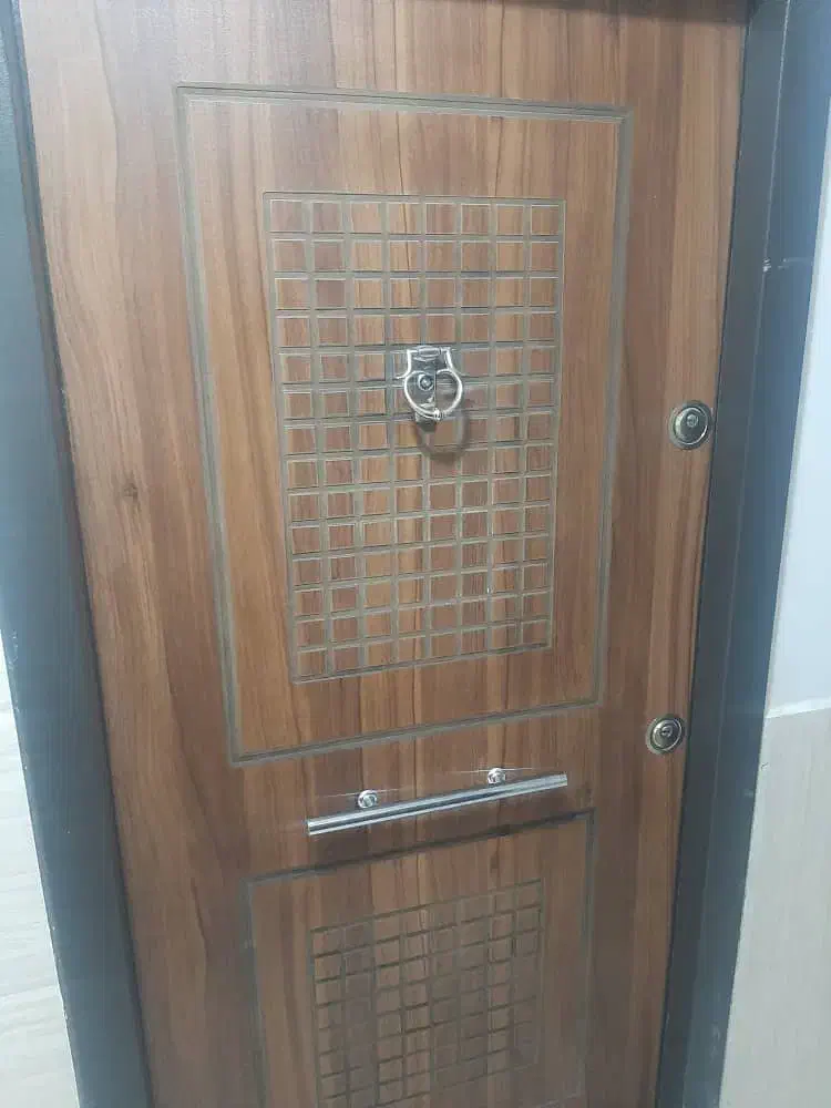 فروش دو خوابه ۱۰۰ متری کوی طلاب مجتمع لاله