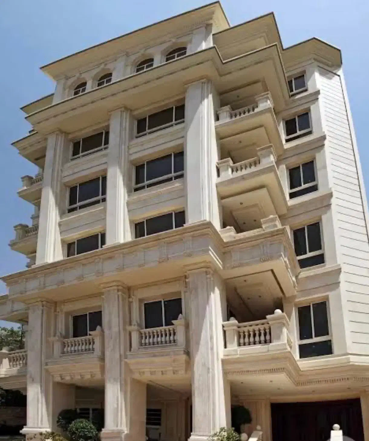ناصر خسرو ۱۷۵ متری صفر