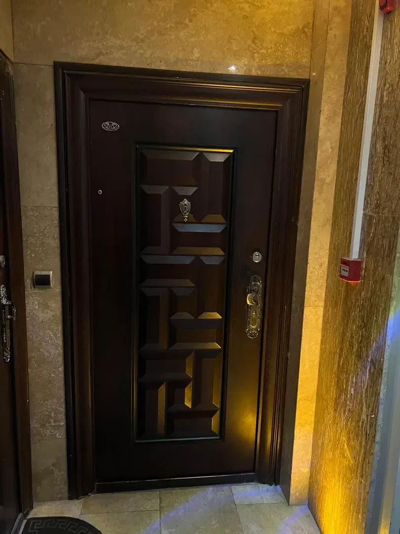 ساختمان اداری