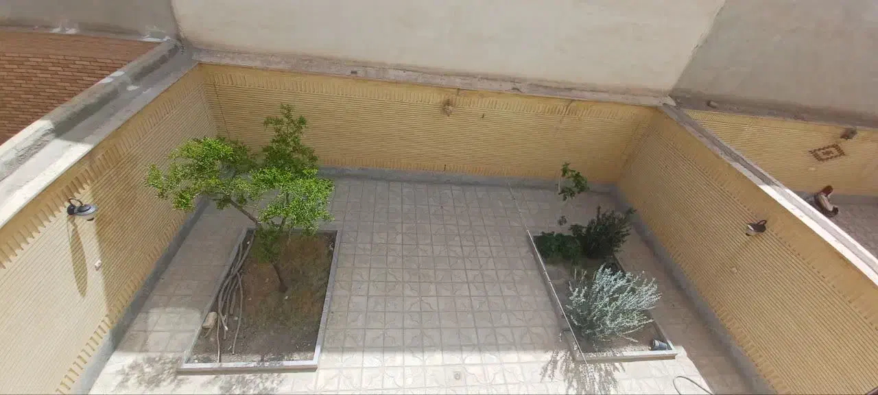 منزل همکف راه جدا در به ساخت