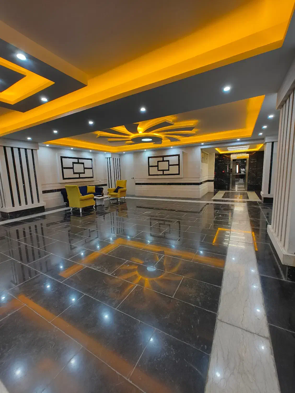 ۱۱۱ متر سنددار