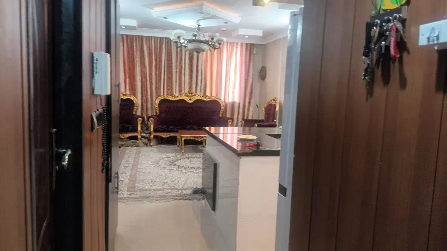 ۵۰ متری مسکونی و تجاری سند دار